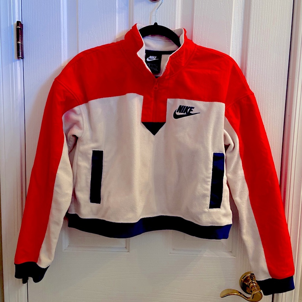 Cropped Nike Sweatshirt